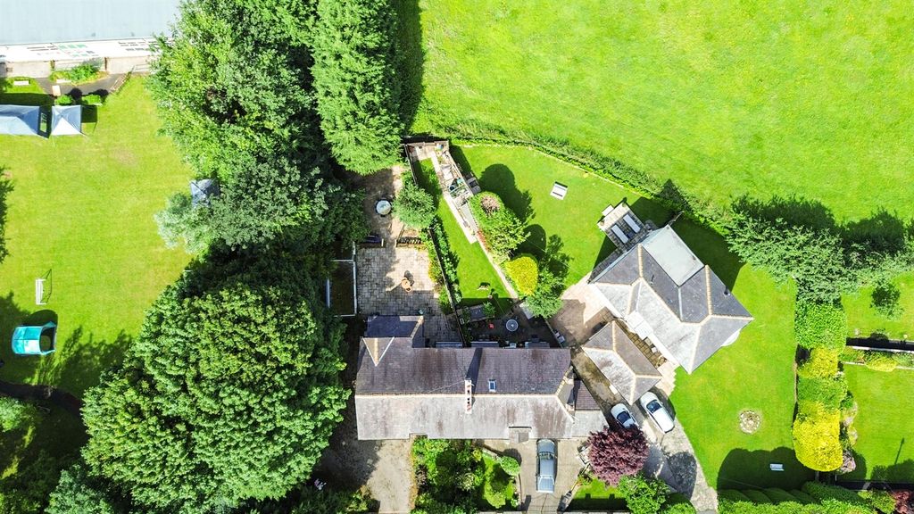 Property photo 3 of 44 Drone