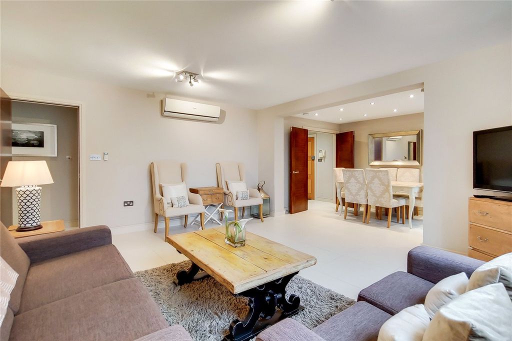 Property photo 2 of 15 Picture No. 02