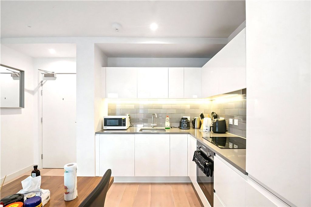 Property photo 3 of 11 Picture No. 01
