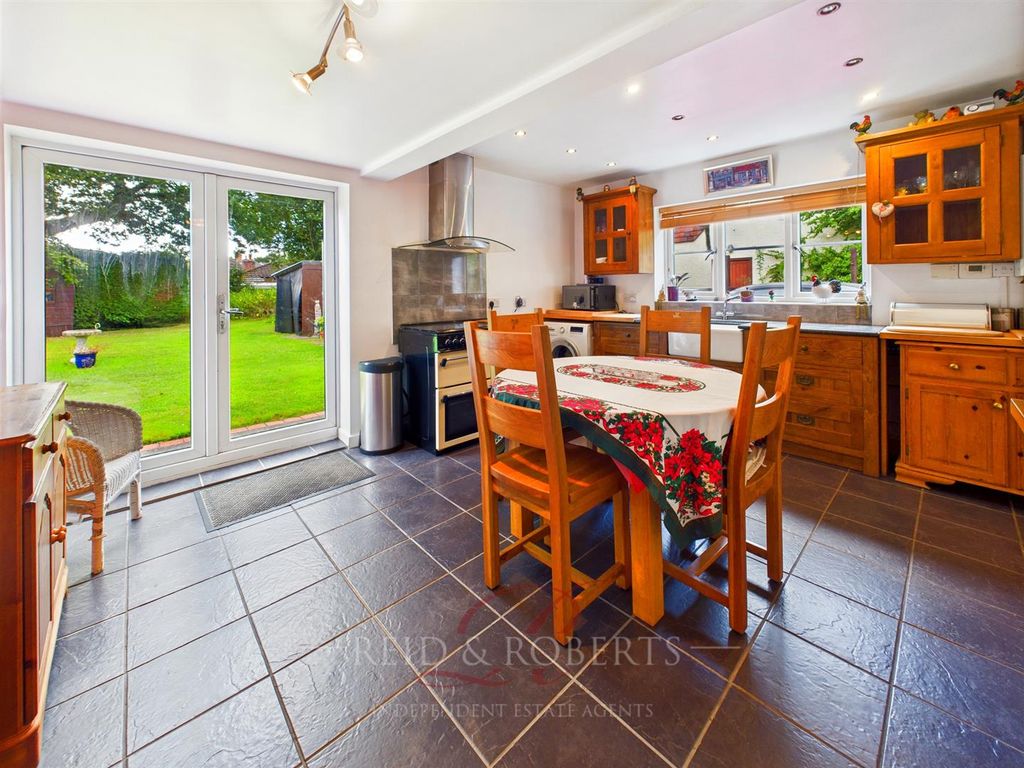 Property photo 3 of 18 Cam05148G0-Pr0055-Still018.Jpg