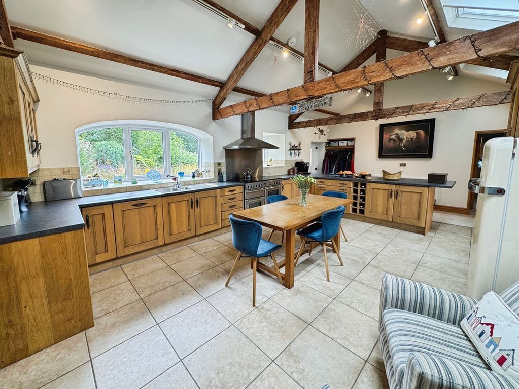 Property photo 3 of 18 Photo 13