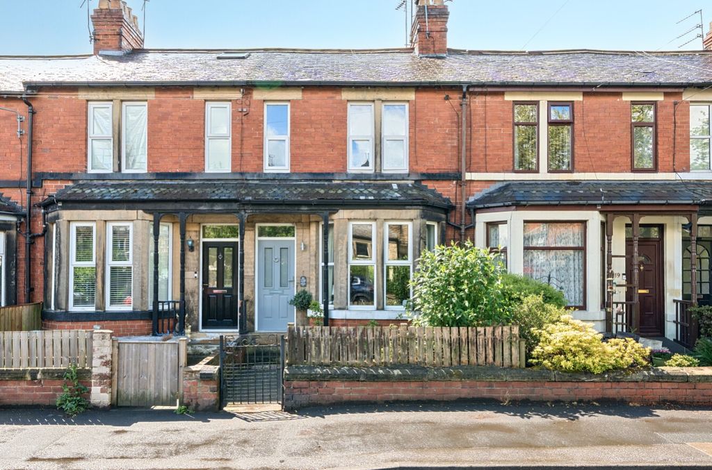 Property photo 1 of 21 Ewemove Harrogate House Front