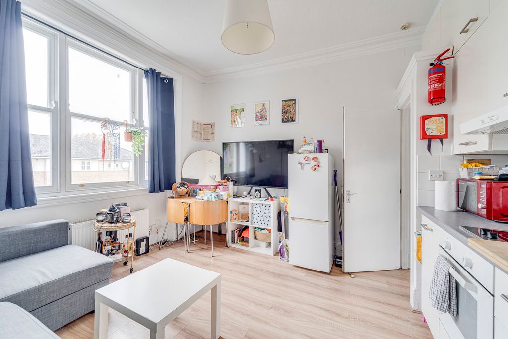 Property photo 3 of 11 Ndb02064_Enfused
