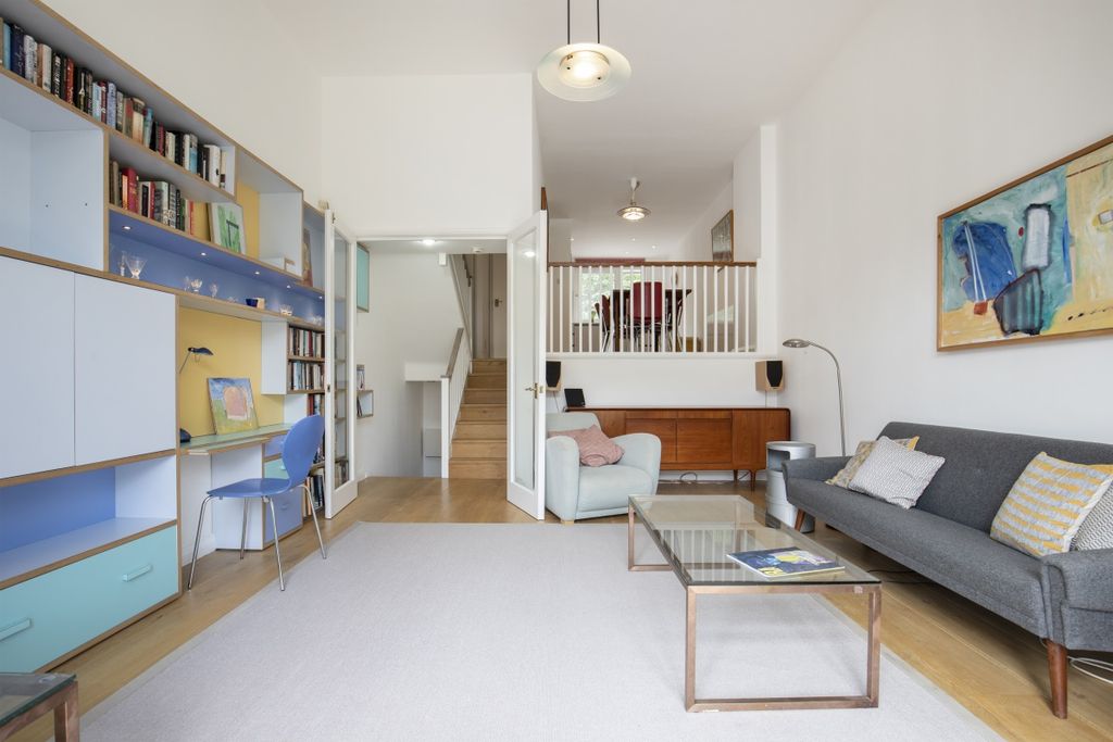 Property photo 1 of 11 Image