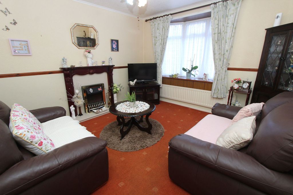 Property photo 3 of 24