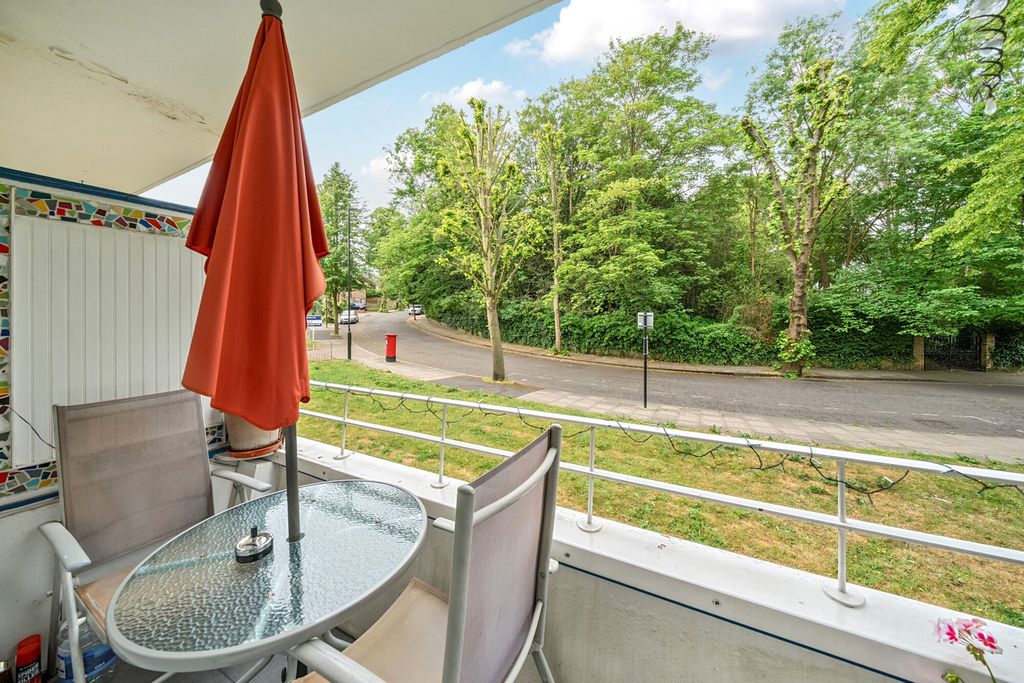 Property photo 3 of 12 Balcony