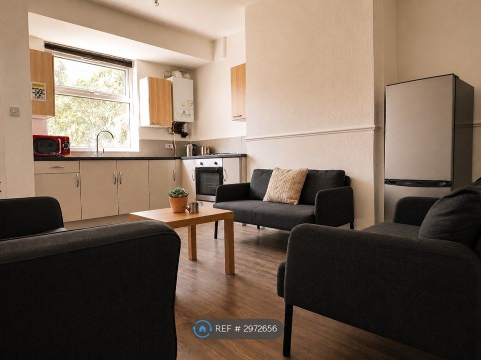 Property photo 3 of 14