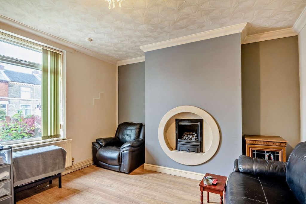 Property photo 2 of 24