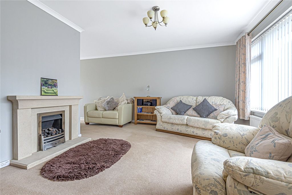 Property photo 3 of 15 Picture No. 11