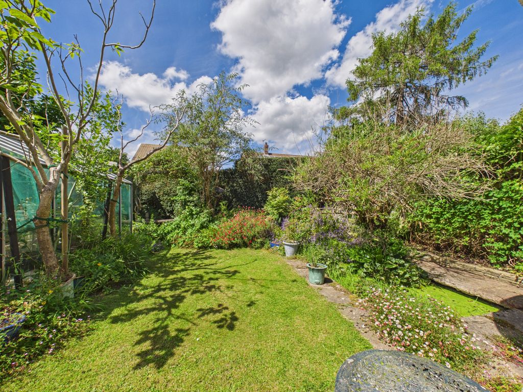 Property photo 3 of 13 Garden