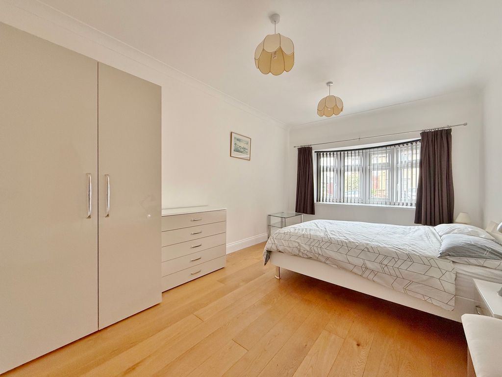 Additional image 18 of 5 bed detached house for saleStation Road, Drayton, Portsmouth PO6