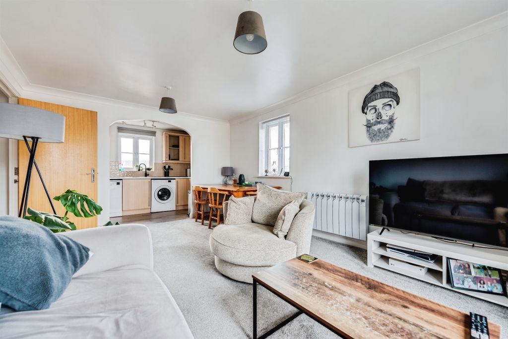 Property photo 3 of 12