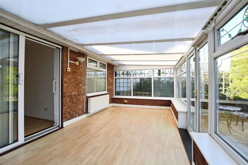 Property photo 3 of 20 Conservatory