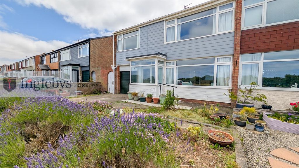 Property photo 1 of 36