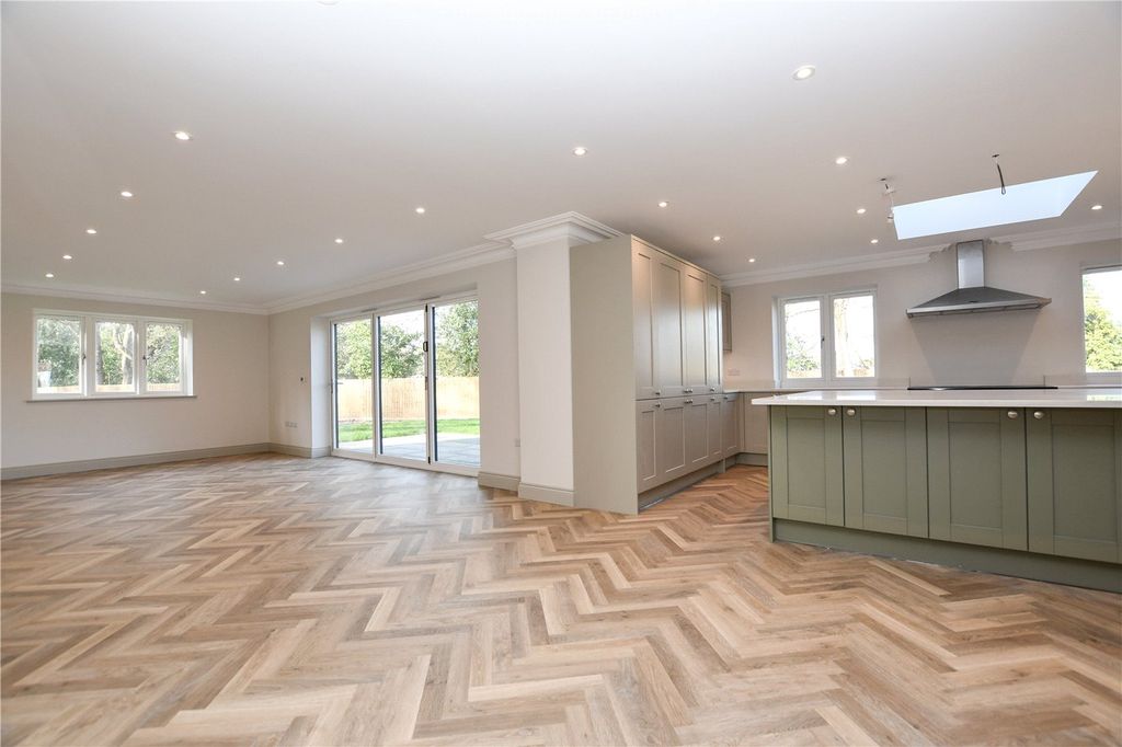 Property photo 3 of 18 Picture No. 33