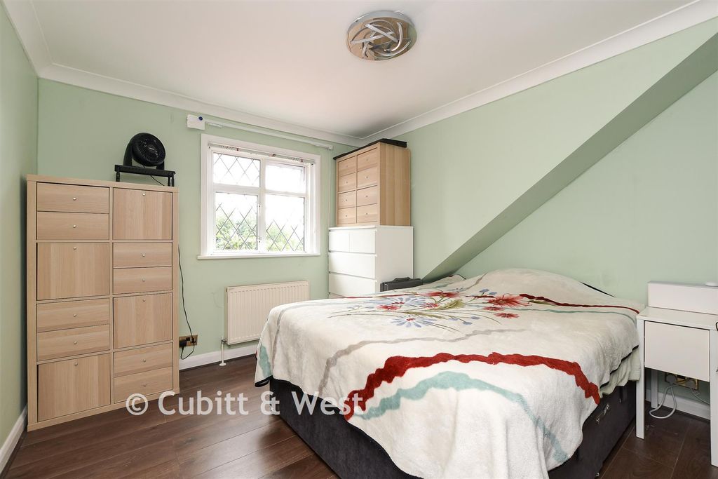 Property photo 1 of 16 Bedroom 4
