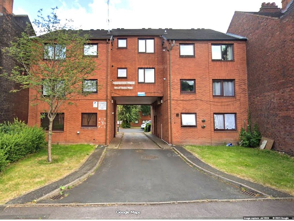 Property photo 1 of 5 1 Bed Flat For Sale Peppercorn Place, West Bromwich B70