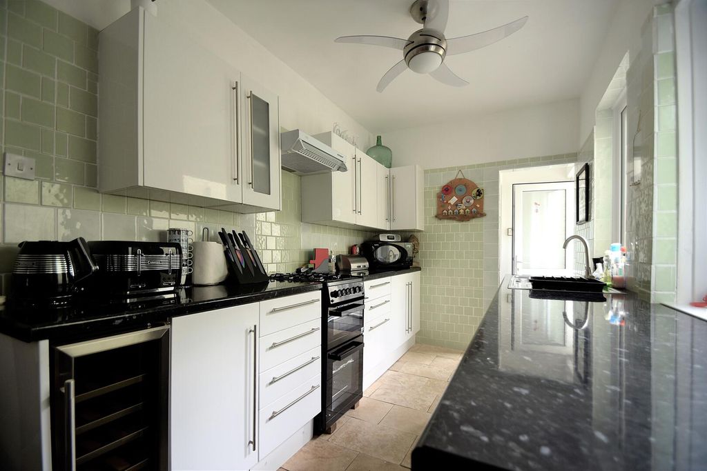 Property photo 3 of 15 Kitchen