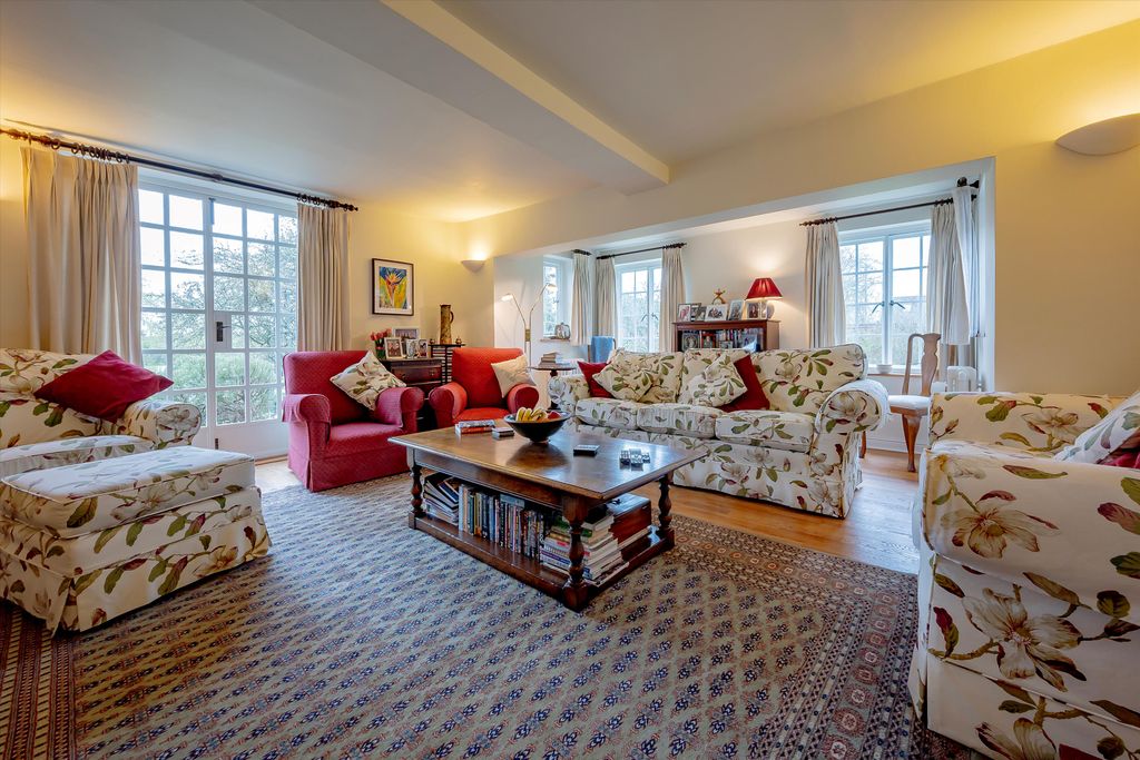 Property photo 3 of 37 Image