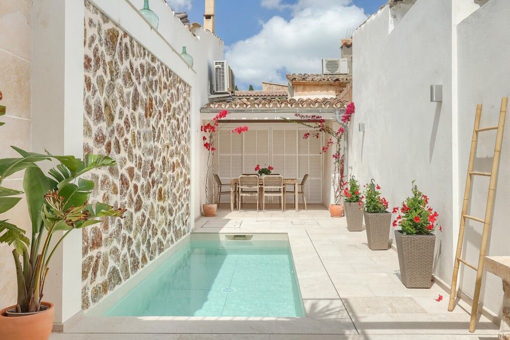 Property photo 2 of 16 Pollensa5811_1_211_Pool 1 - 1 New