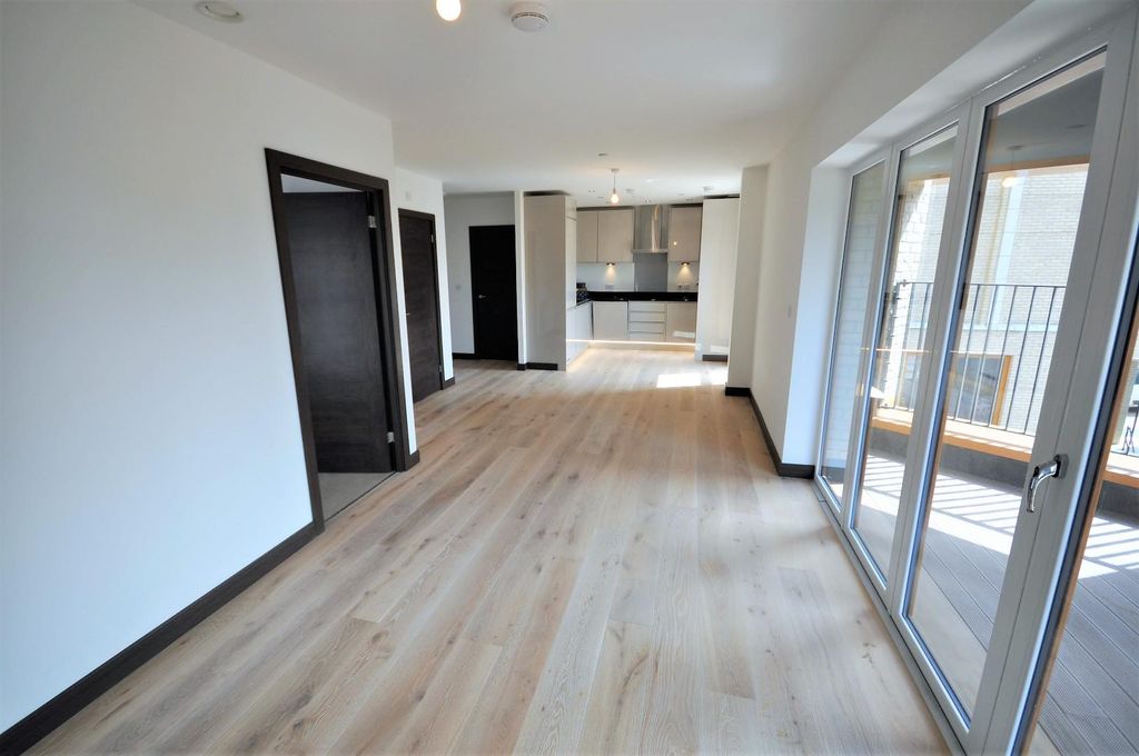 Property photo 1 of 11 Living Space