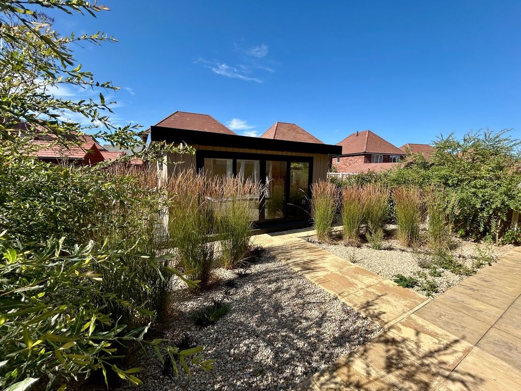 Property photo 2 of 19