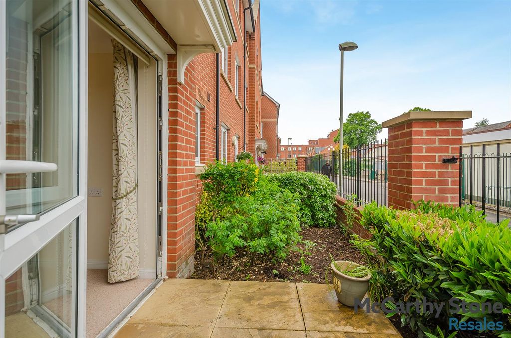 Property photo 1 of 22 8691354-Exterior01.Jpg