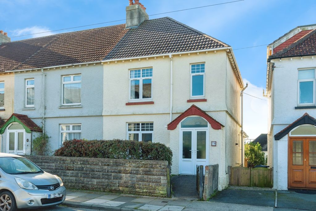 Property photo 2 of 20