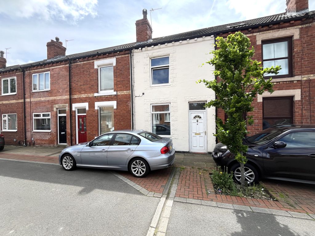 Property photo 1 of 10 2 Bed Terrace
