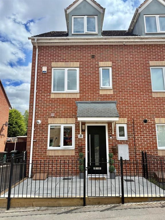 Property photo 1 of 25 Front Approach