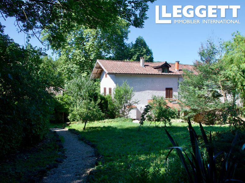 Property photo 2 of 10