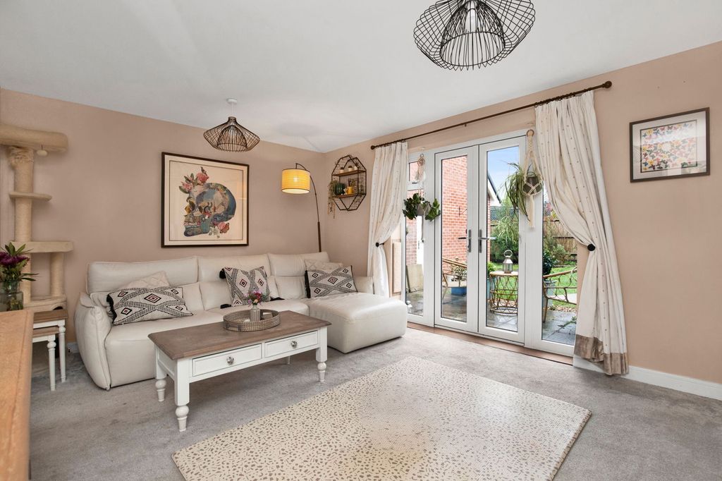 Property photo 1 of 30