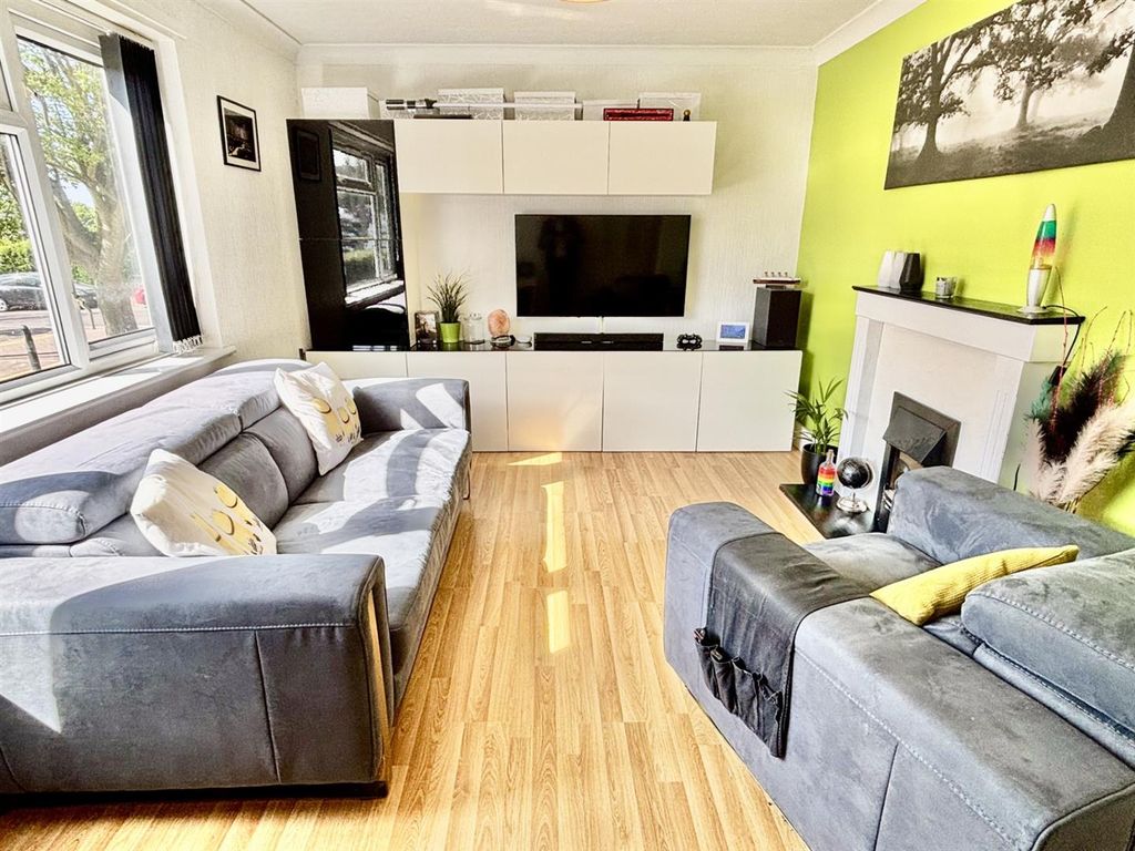 Property photo 2 of 11 Lounge/Diner