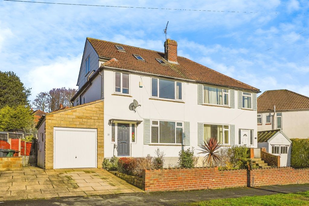 Property photo 1 of 18