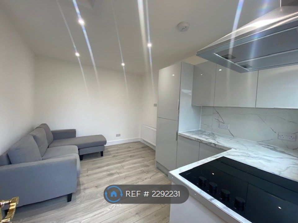 Property photo 2 of 6 Kitchen/Open Plan Reception 1