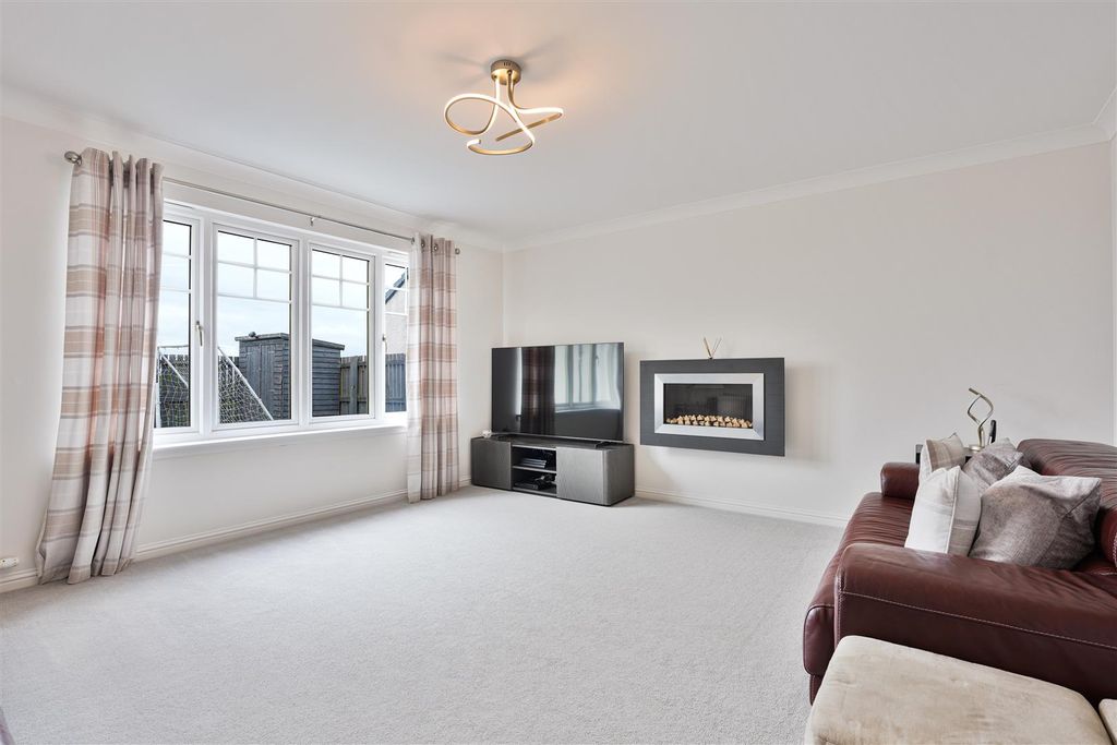 Property photo 3 of 29 3.Jpg