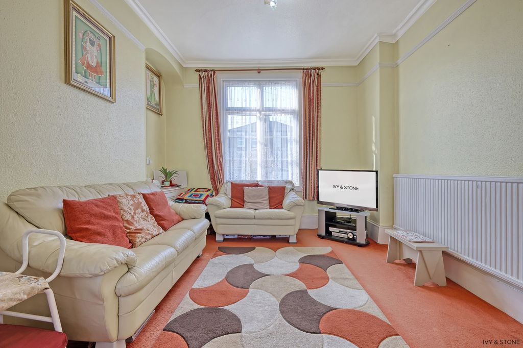 Property photo 3 of 16 4121053