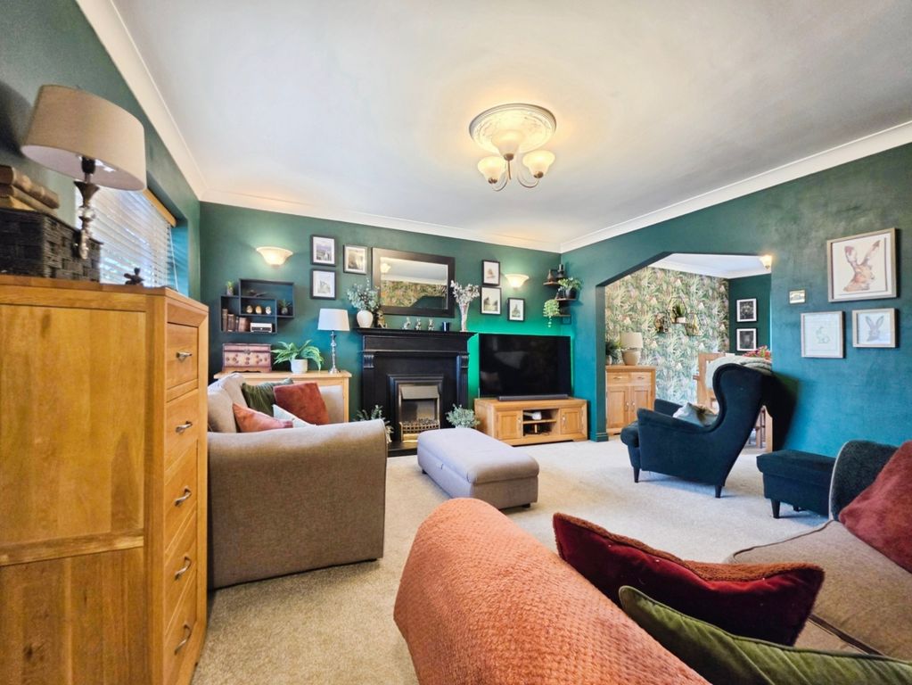 Property photo 3 of 50 Pbox-Img.Jpg