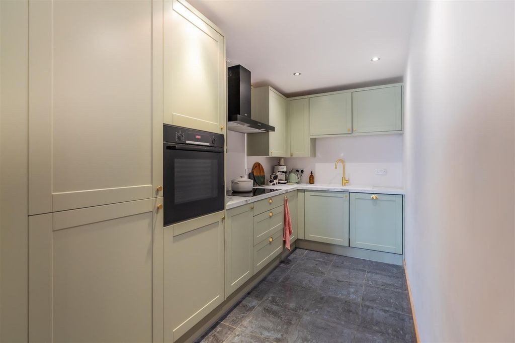 Additional image 8 of 2 bed flat for saleMagretian Place, Cardiff Bay CF10