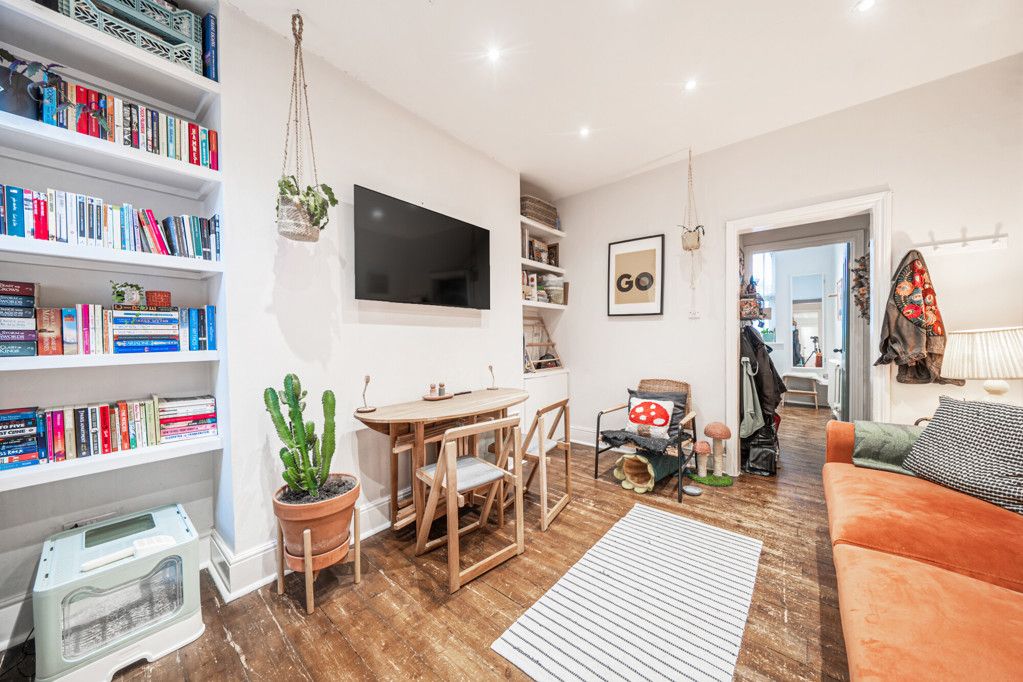 Property photo 3 of 14 Reception