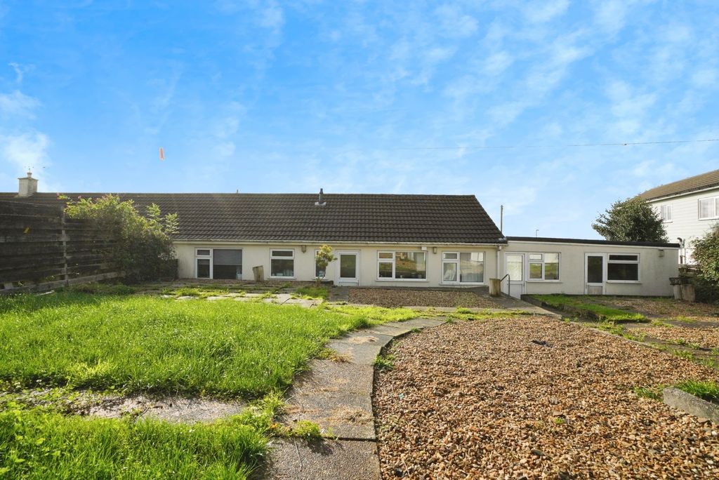 Property photo 2 of 14 Photo