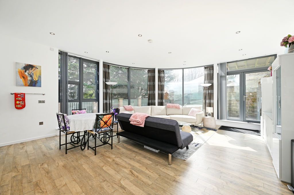 Property photo 2 of 27 Open Plan Living Area