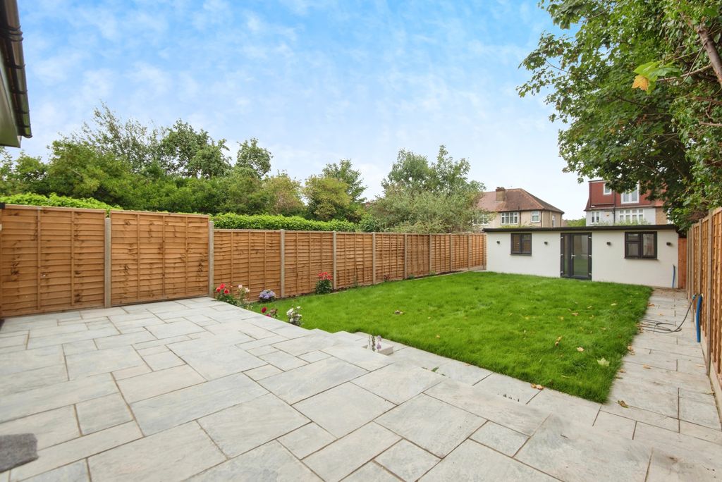 Property photo 3 of 17 Photography