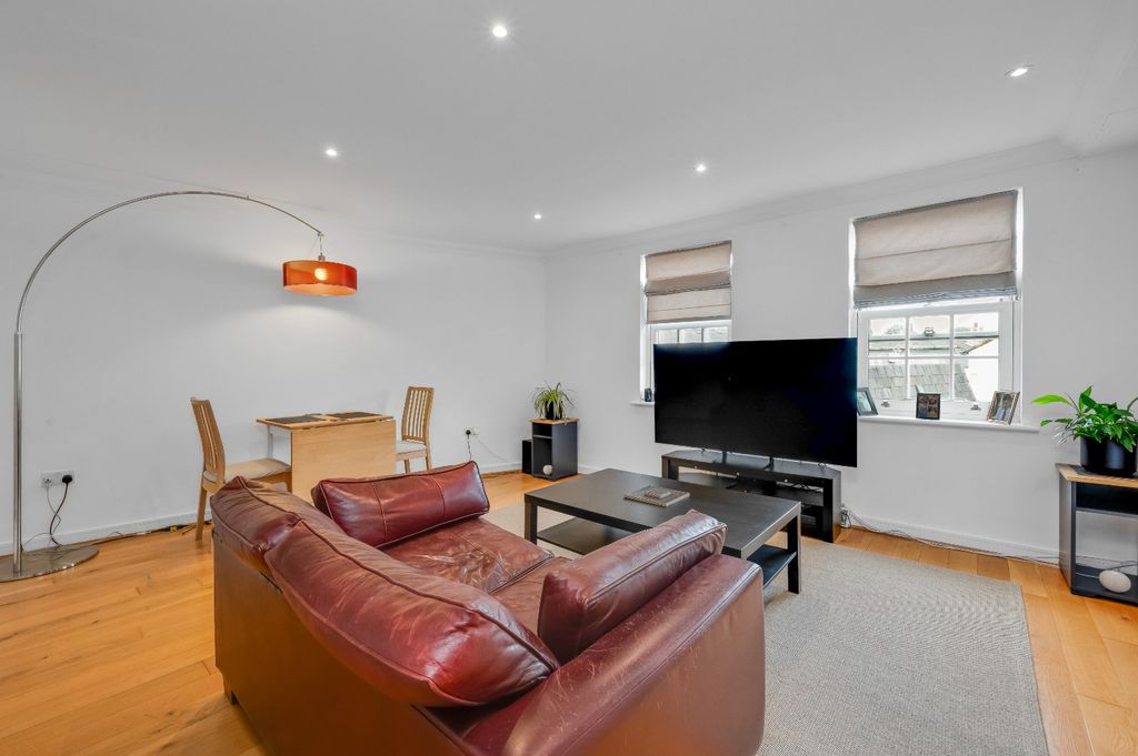 Property photo 3 of 10 Reception Room