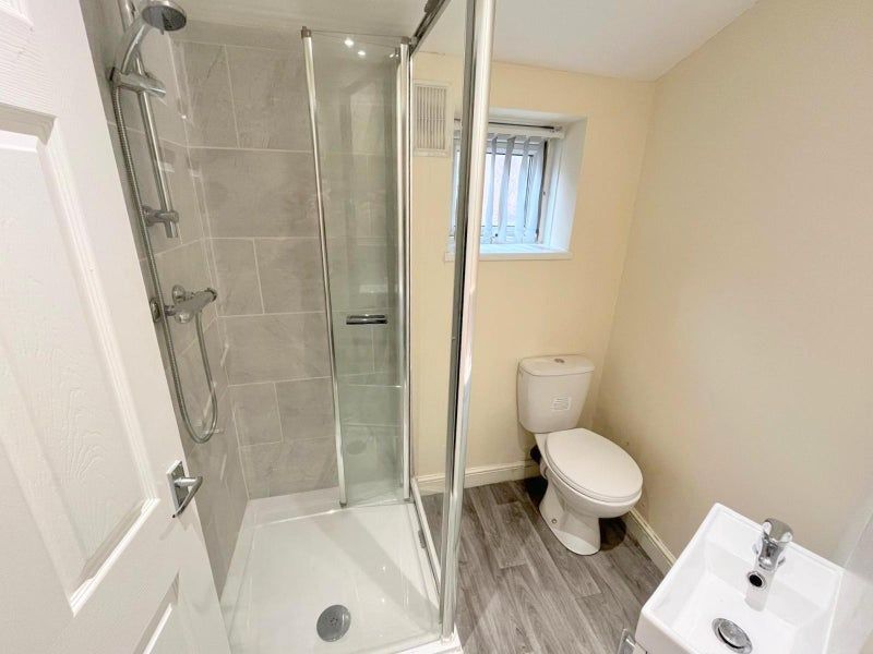 Property photo 3 of 5