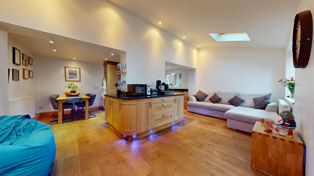 Property photo 1 of 22 4828652