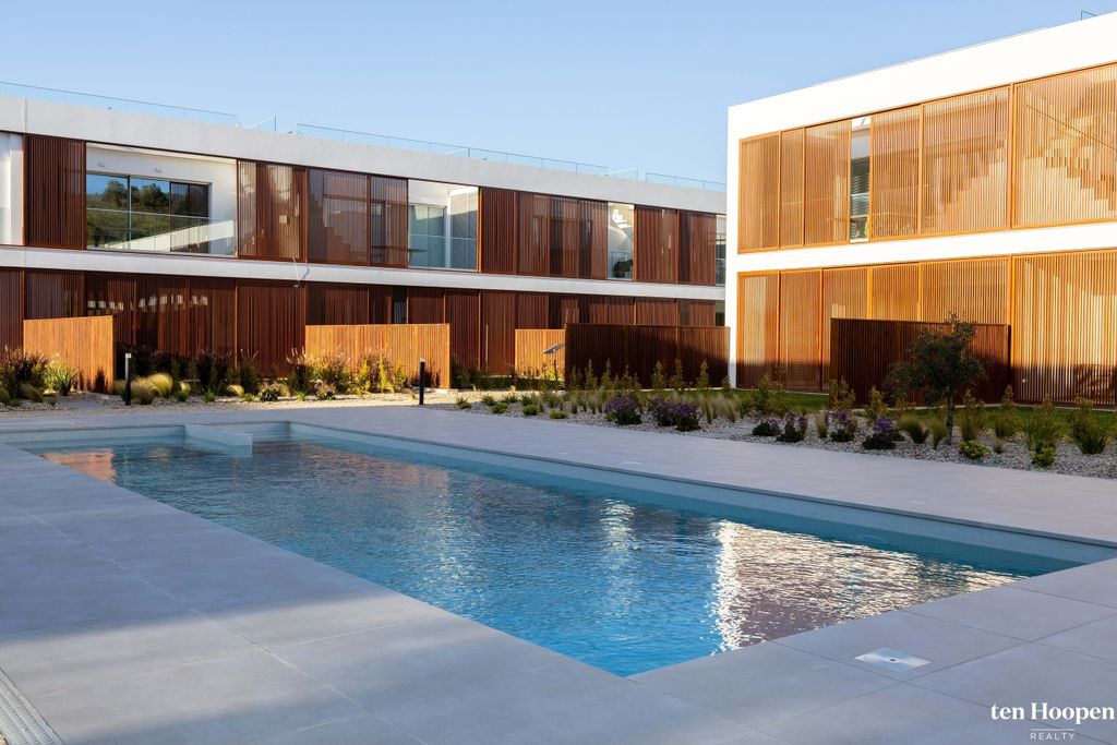 Property photo 1 of 26