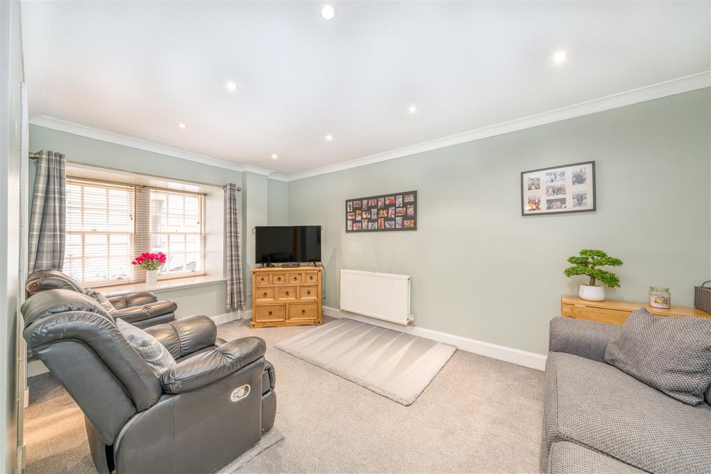 Property photo 2 of 15 4 Havannah Court_Kelso-03.Jpg