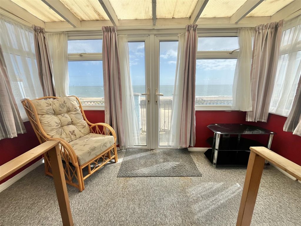 Property photo 2 of 20 Sitting Area