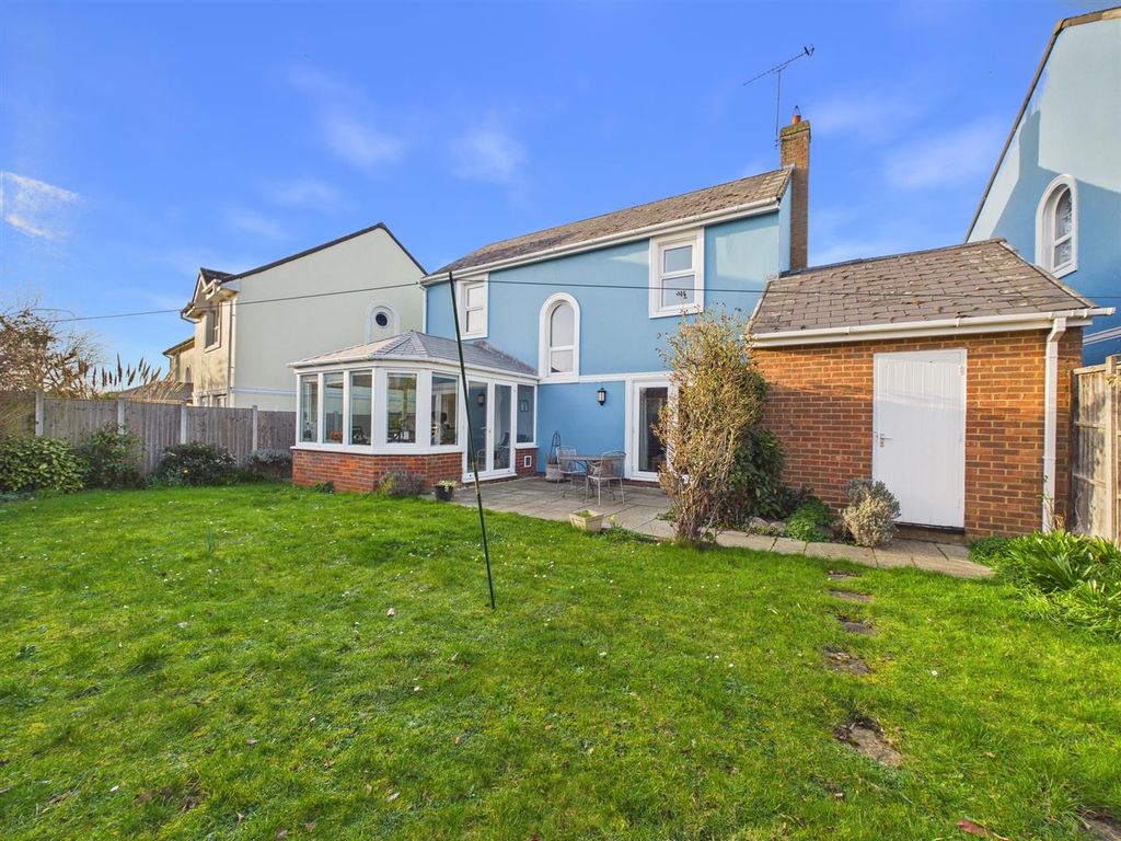 Property photo 2 of 14 Cam02435G0-Pr0162-Still010.Jpg